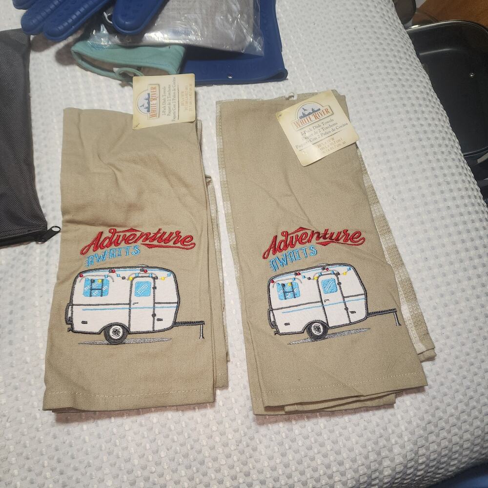 WHITE RIVER NWT 2 SETS OF RV ADVENTURE AWAITS DISH TOWEL SET TAN.